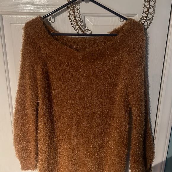 Snails & Cinnamon M Orange Brown Fuzzy Long Sleeve Stretch Boat Neck Sweater. - Picture 2 of 4